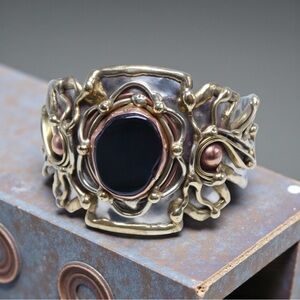 VINTAGE ARTISAN Brutalist Inlaid Black Onyx Mixed Metal Cuff Bracelet